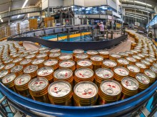 持续深耕，中国红牛拥有四个累计产量突破100亿罐生产基地