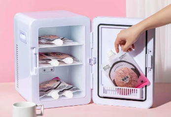 袋装的粉色椰子水！「蔻蔻椰」推出鲜萃粉椰水