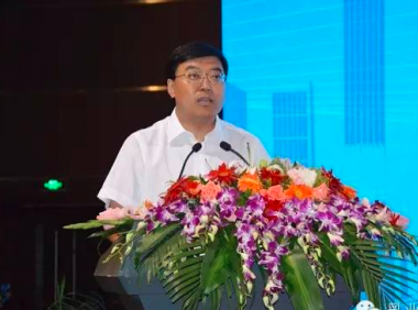 伊利 | 潘刚:中国乳业,既“小”又“大”