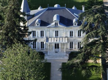 「白马酒庄」收购「拉图飞卓酒庄」