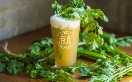 把香菜加入酒里?「京A精酿啤酒」推出新品:香菜很忙