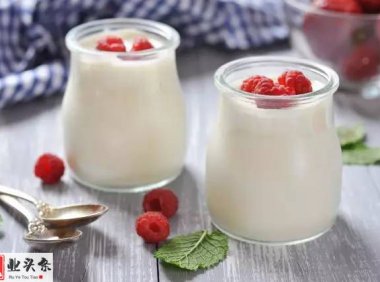 2022年10月中国乳制品进口量同比减少10.59%，进口额同比增长12.2..